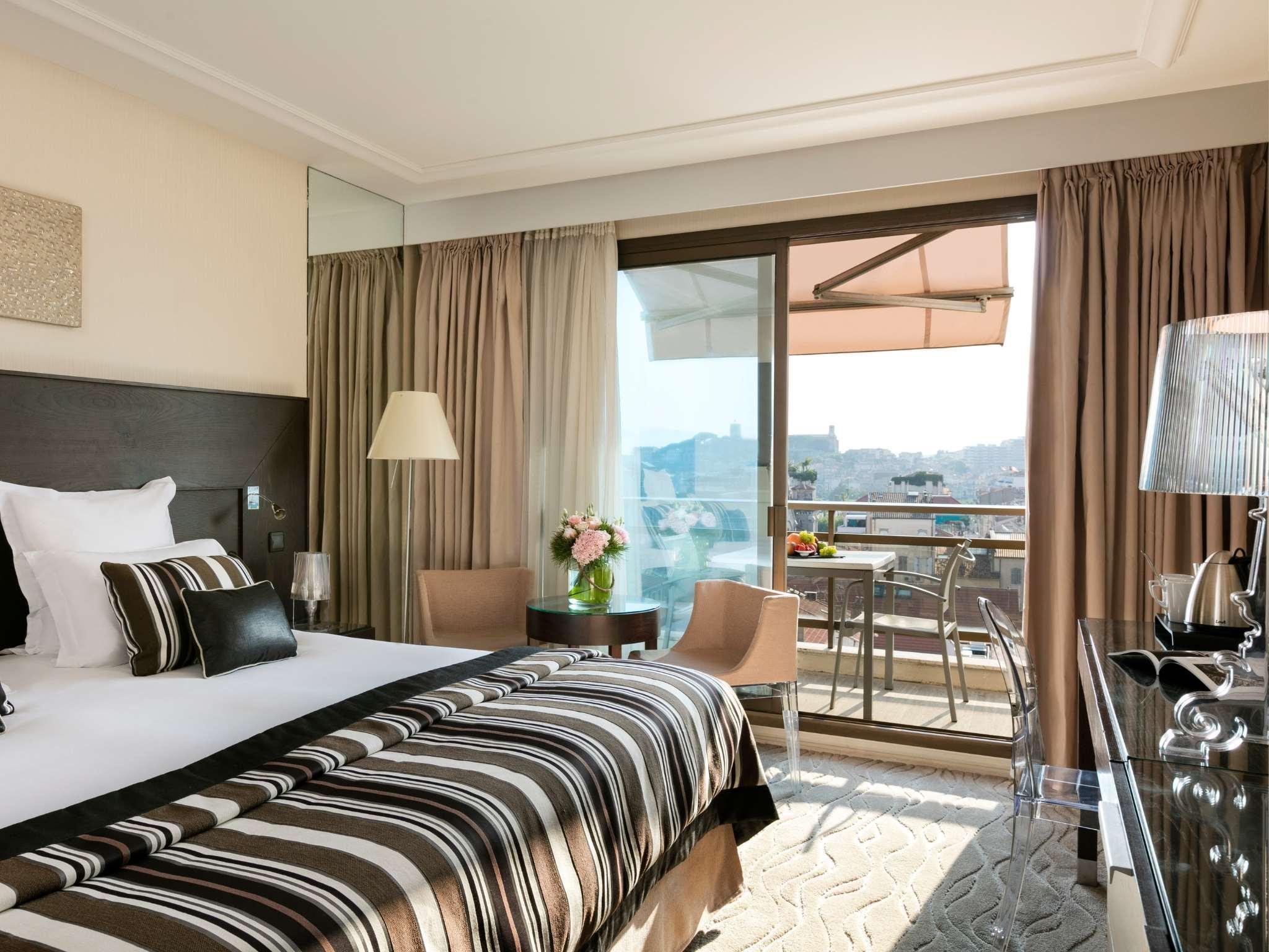 Hotel Barriere Le Gray D'Albion Кан Екстериор снимка