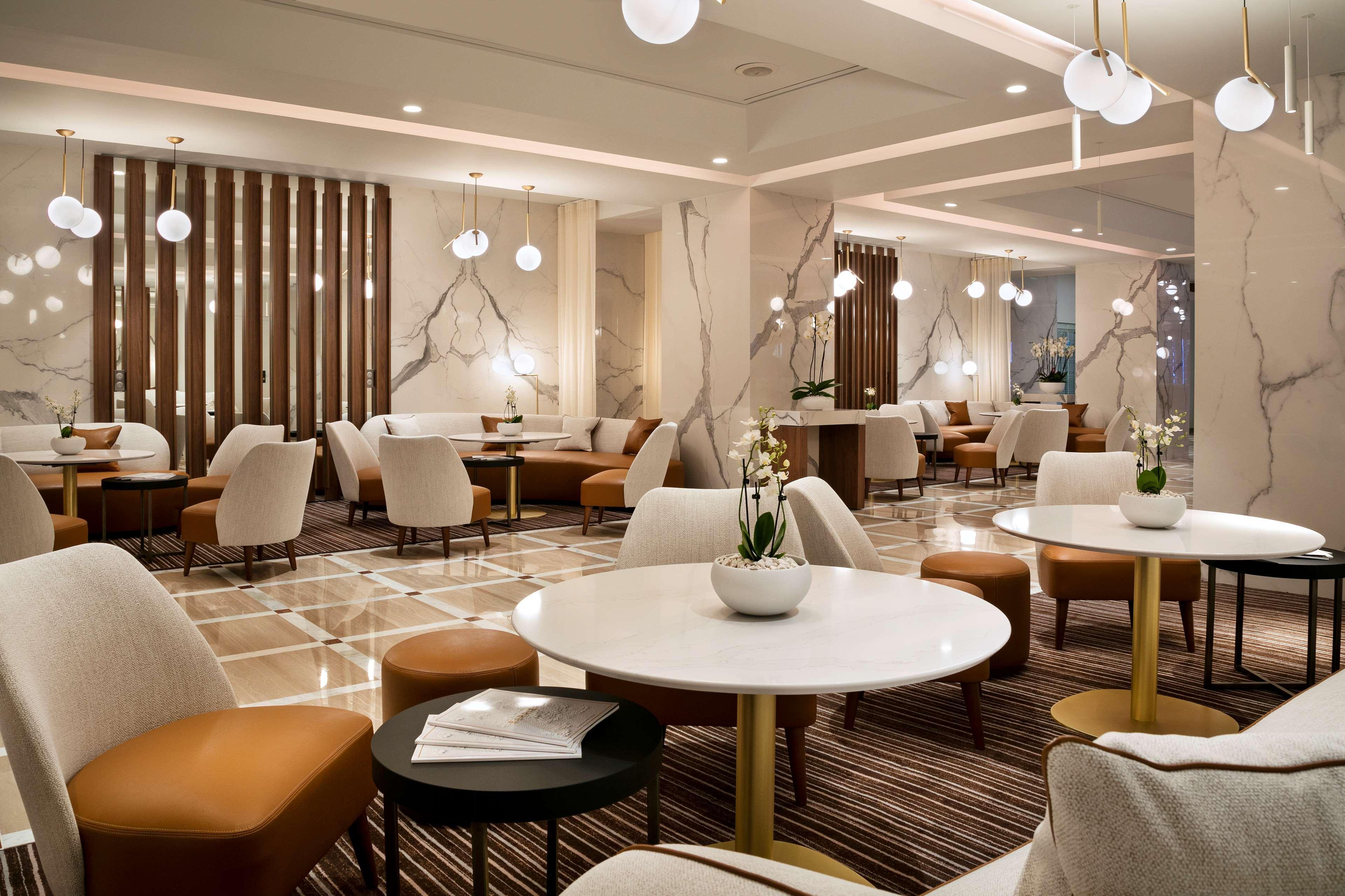 Hotel Barriere Le Gray D'Albion Кан Екстериор снимка