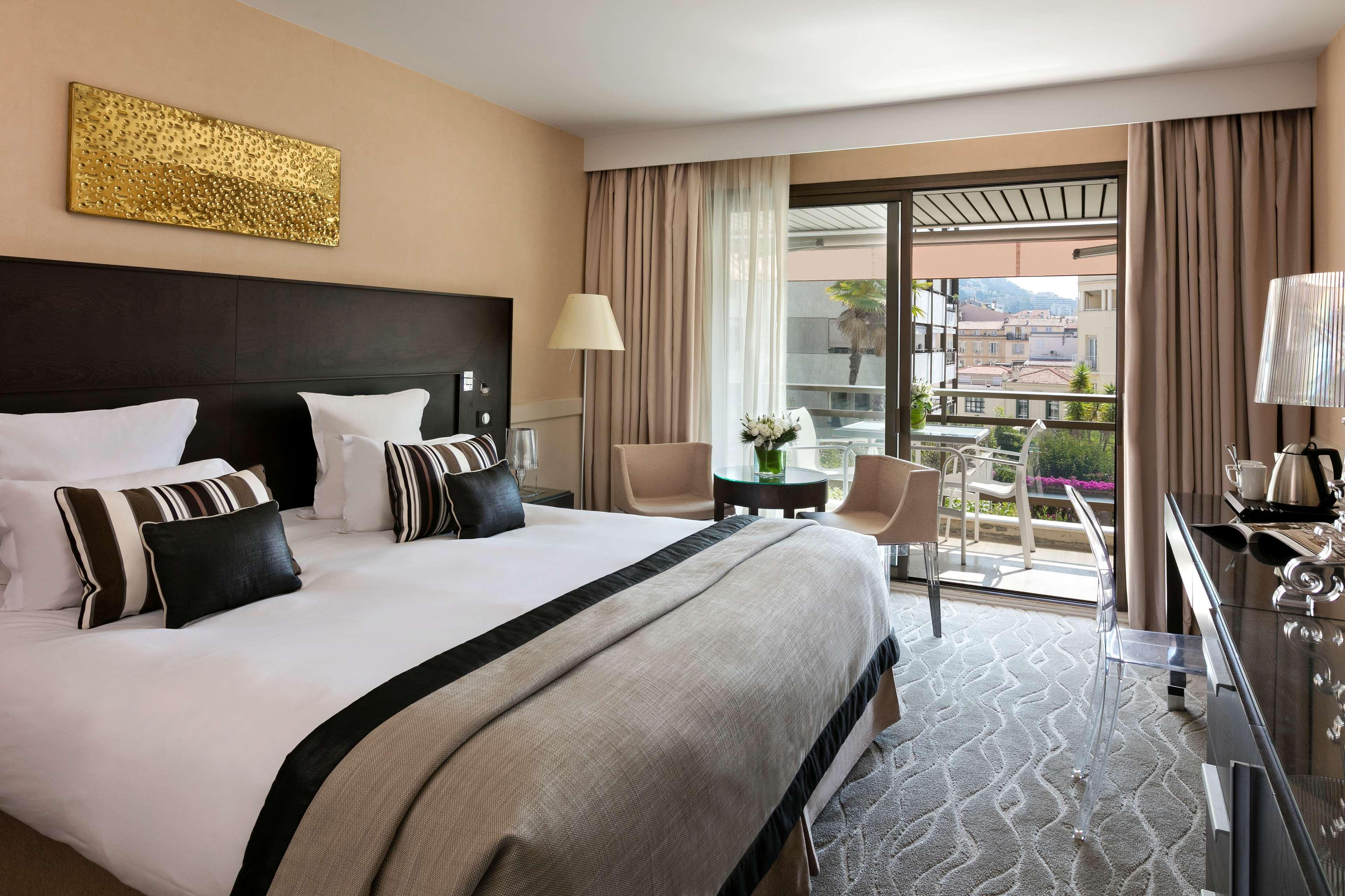 Hotel Barriere Le Gray D'Albion Кан Екстериор снимка
