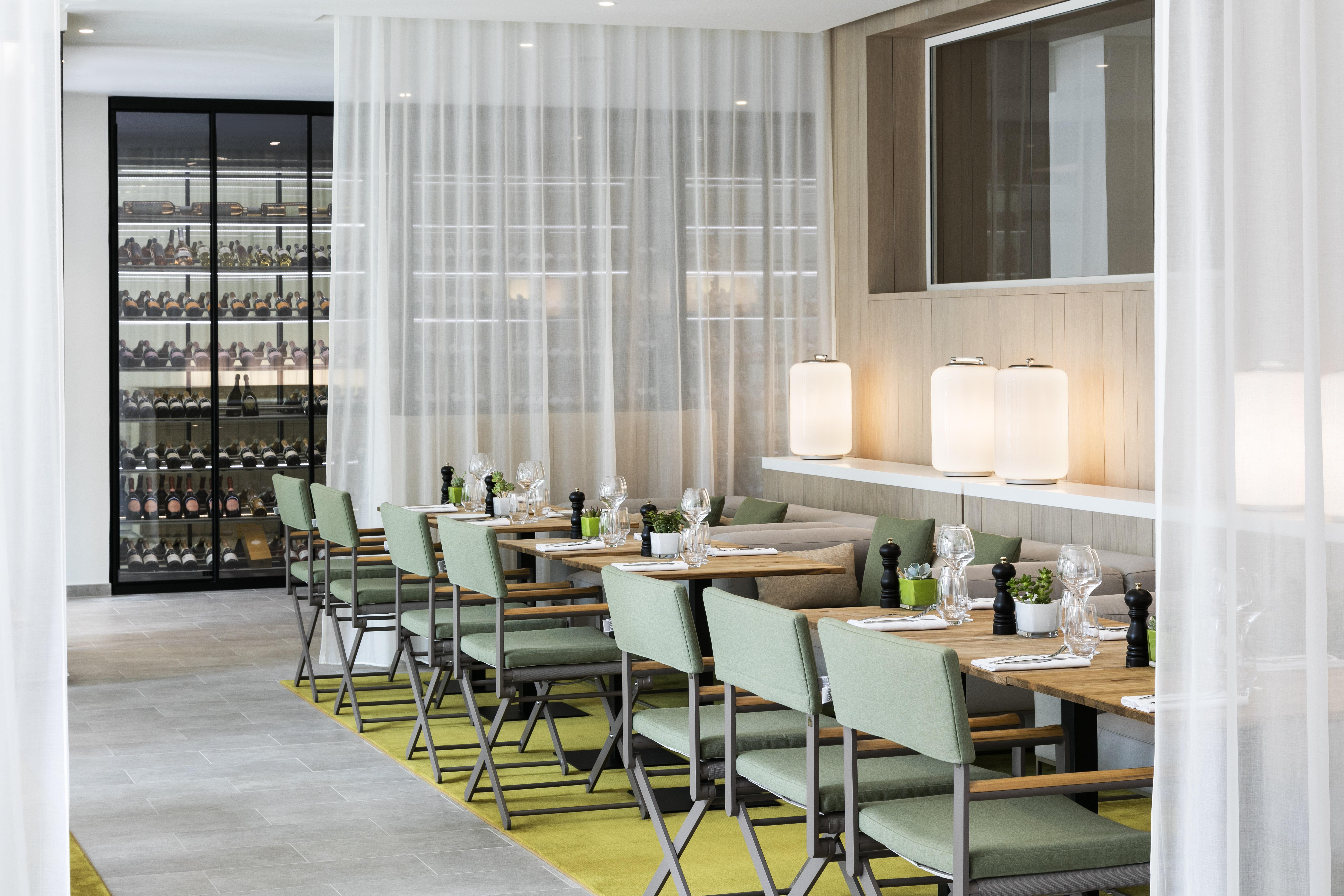 Hotel Barriere Le Gray D'Albion Кан Екстериор снимка