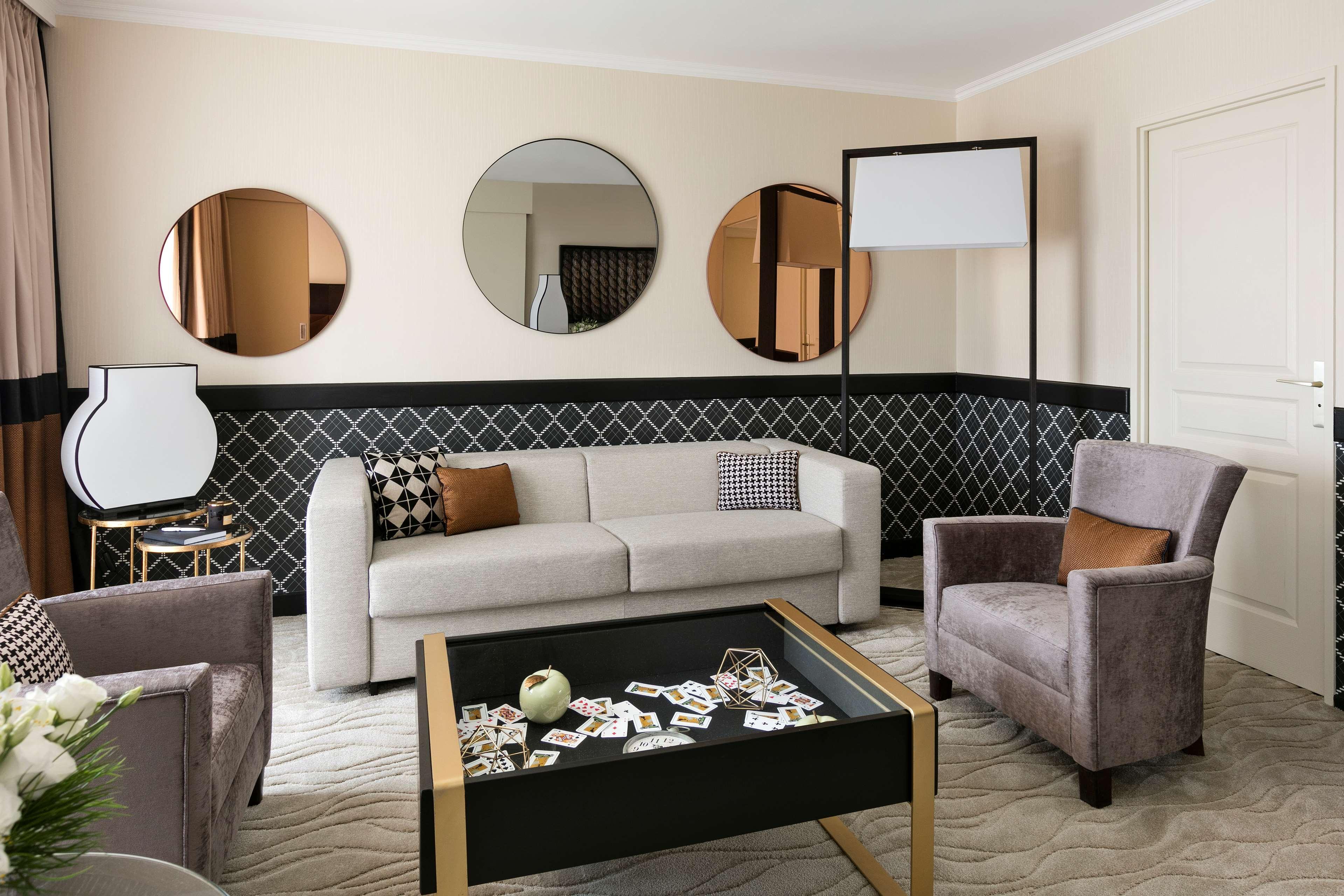 Hotel Barriere Le Gray D'Albion Кан Екстериор снимка