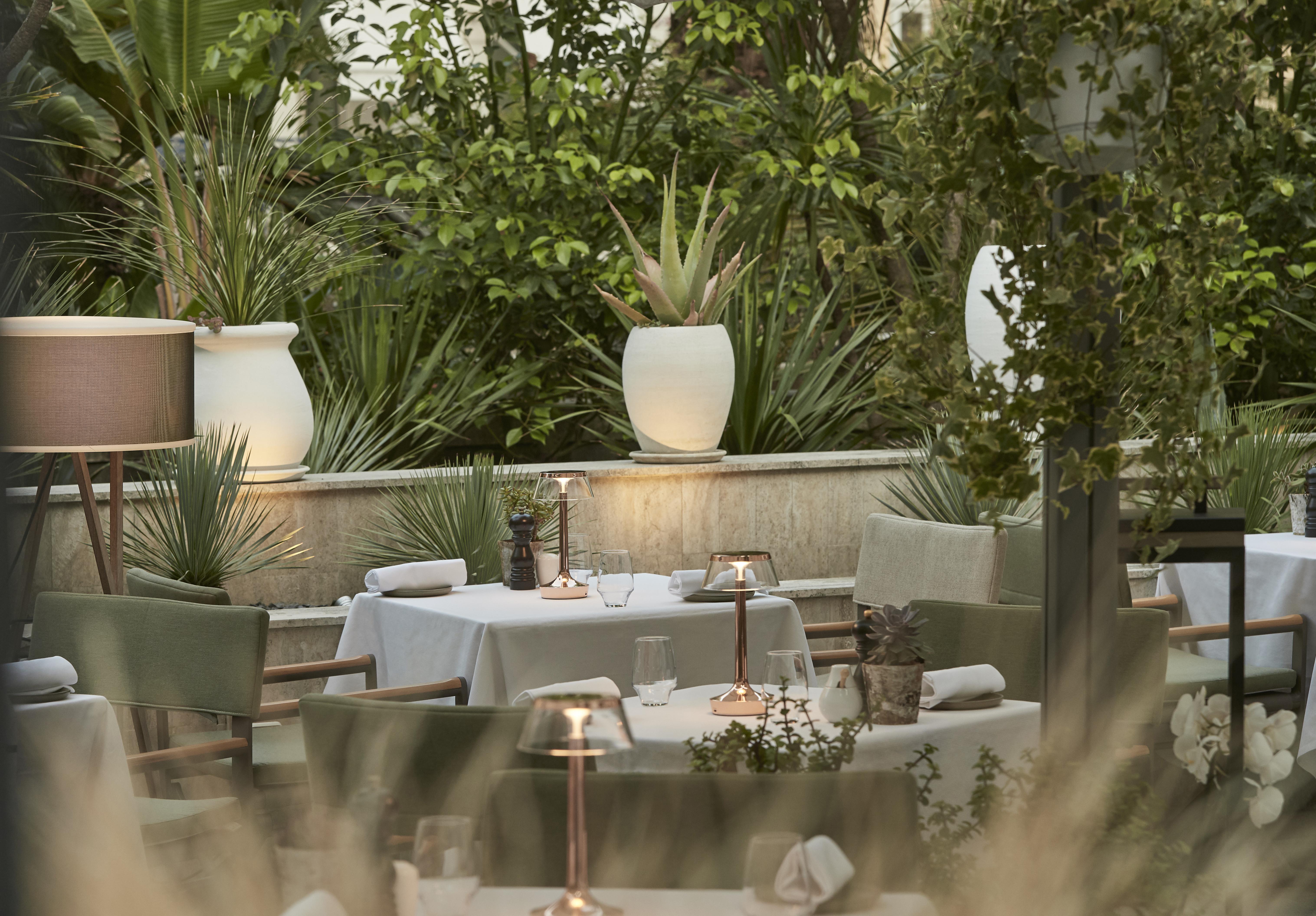 Hotel Barriere Le Gray D'Albion Кан Екстериор снимка