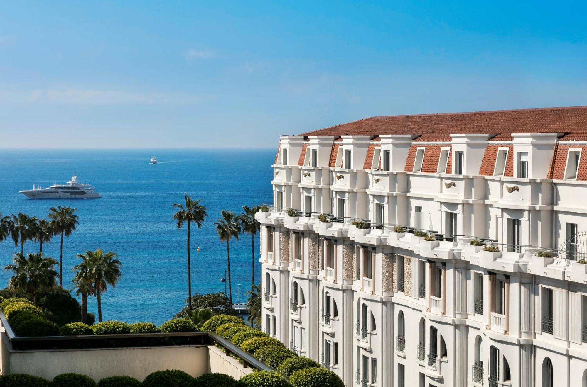Hotel Barriere Le Gray D'Albion Кан Екстериор снимка