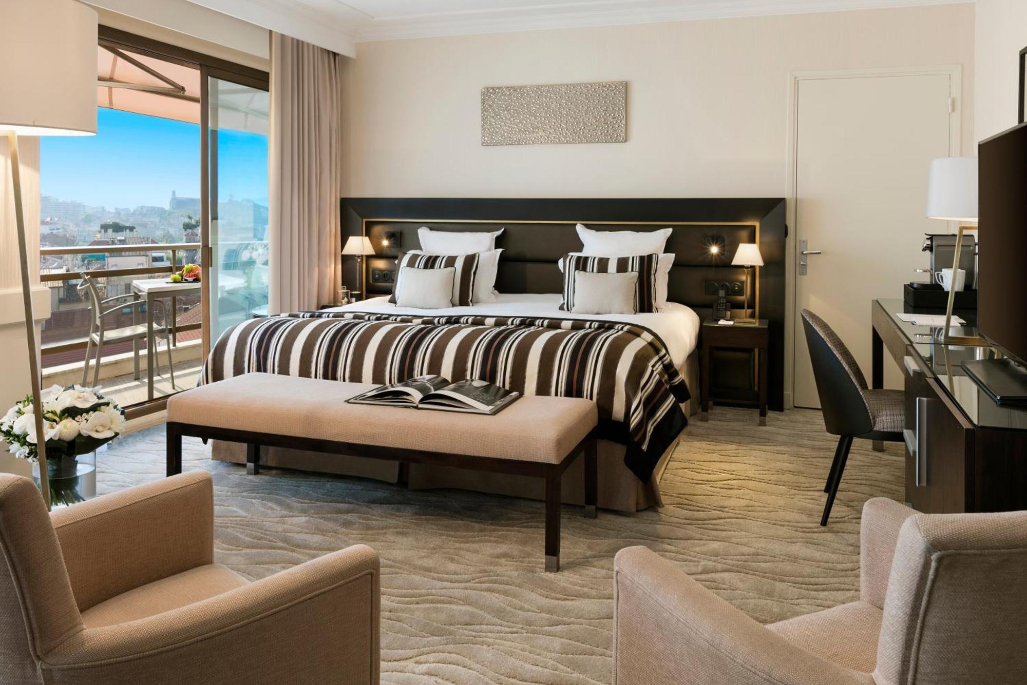 Hotel Barriere Le Gray D'Albion Кан Екстериор снимка
