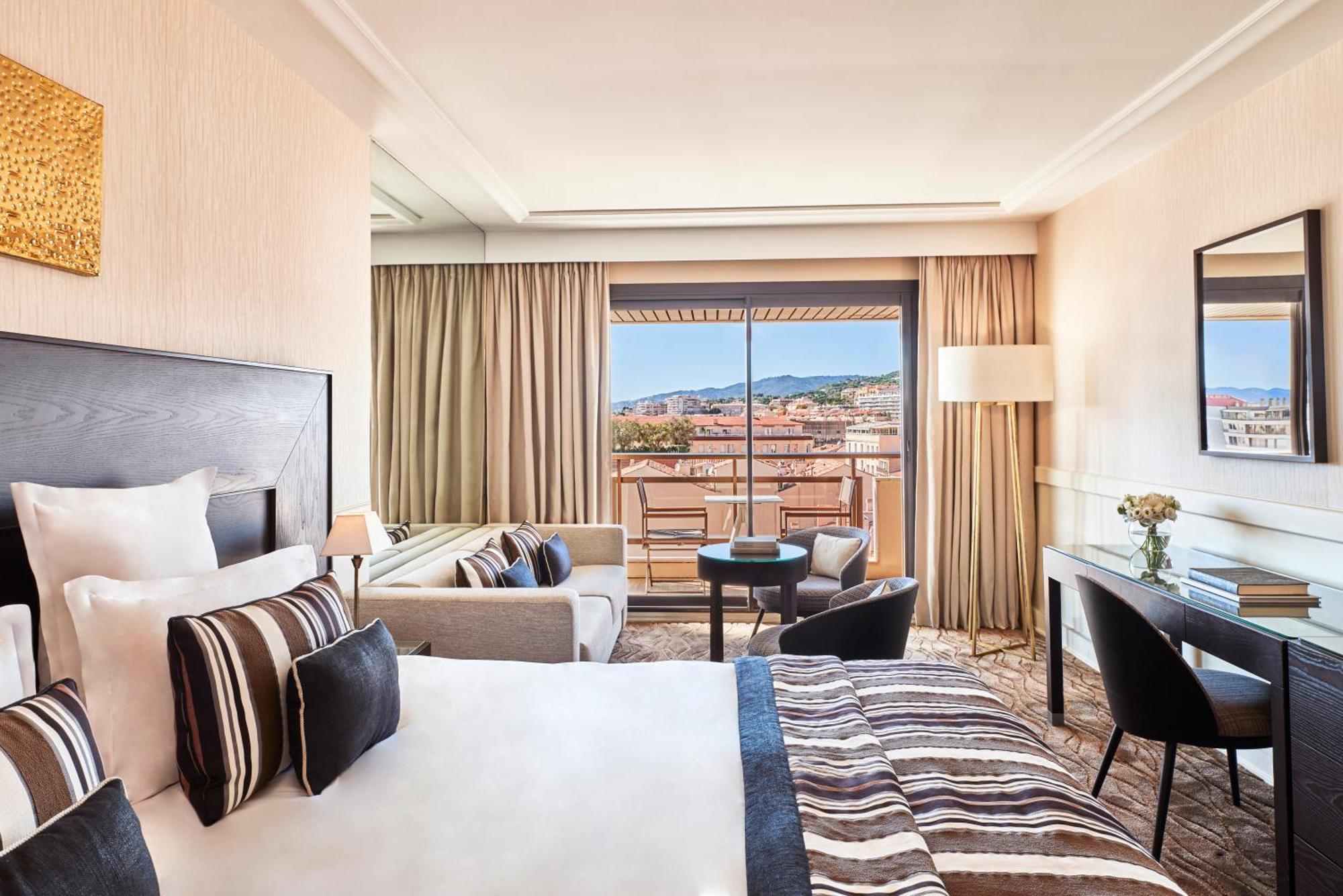 Hotel Barriere Le Gray D'Albion Кан Екстериор снимка