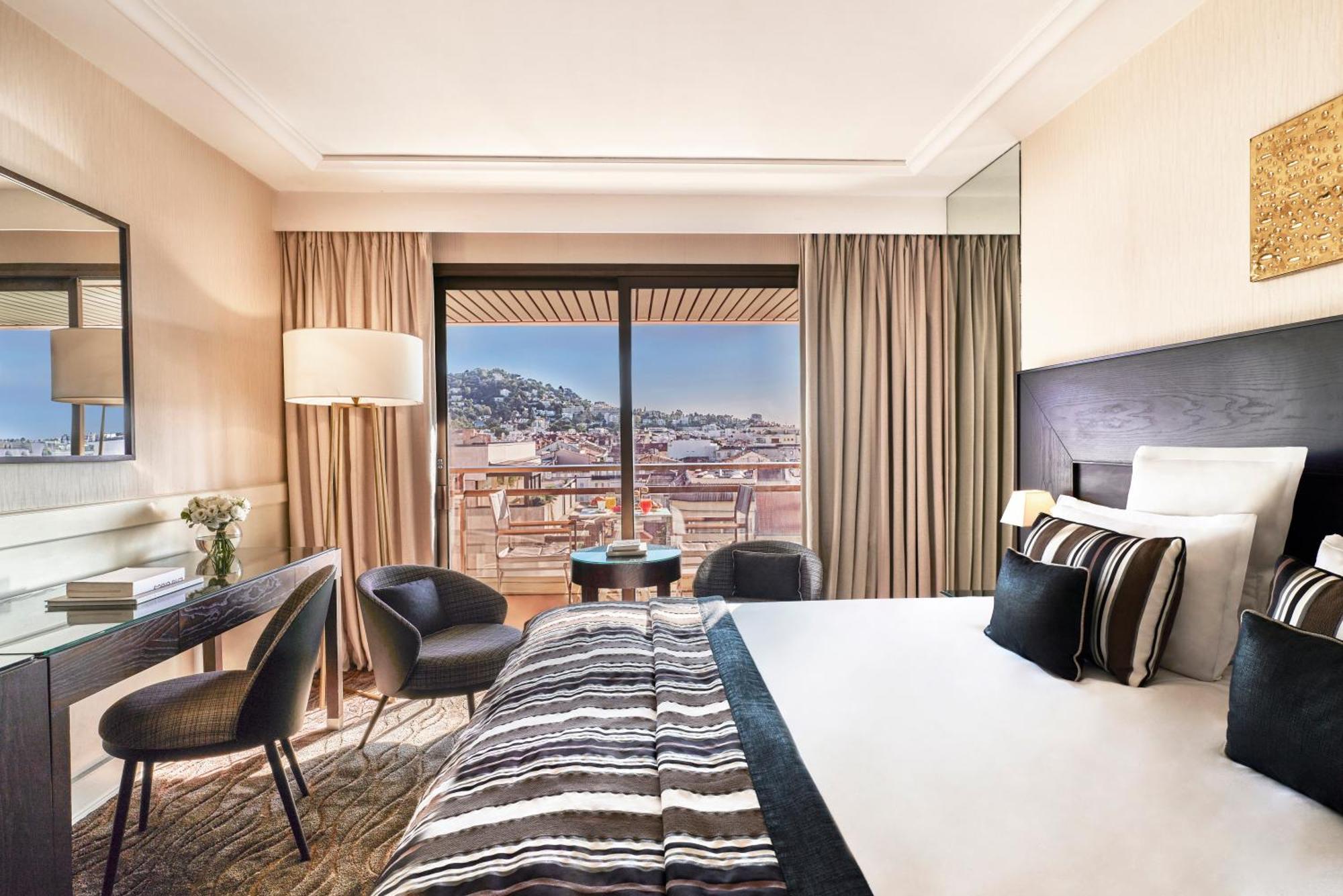 Hotel Barriere Le Gray D'Albion Кан Екстериор снимка
