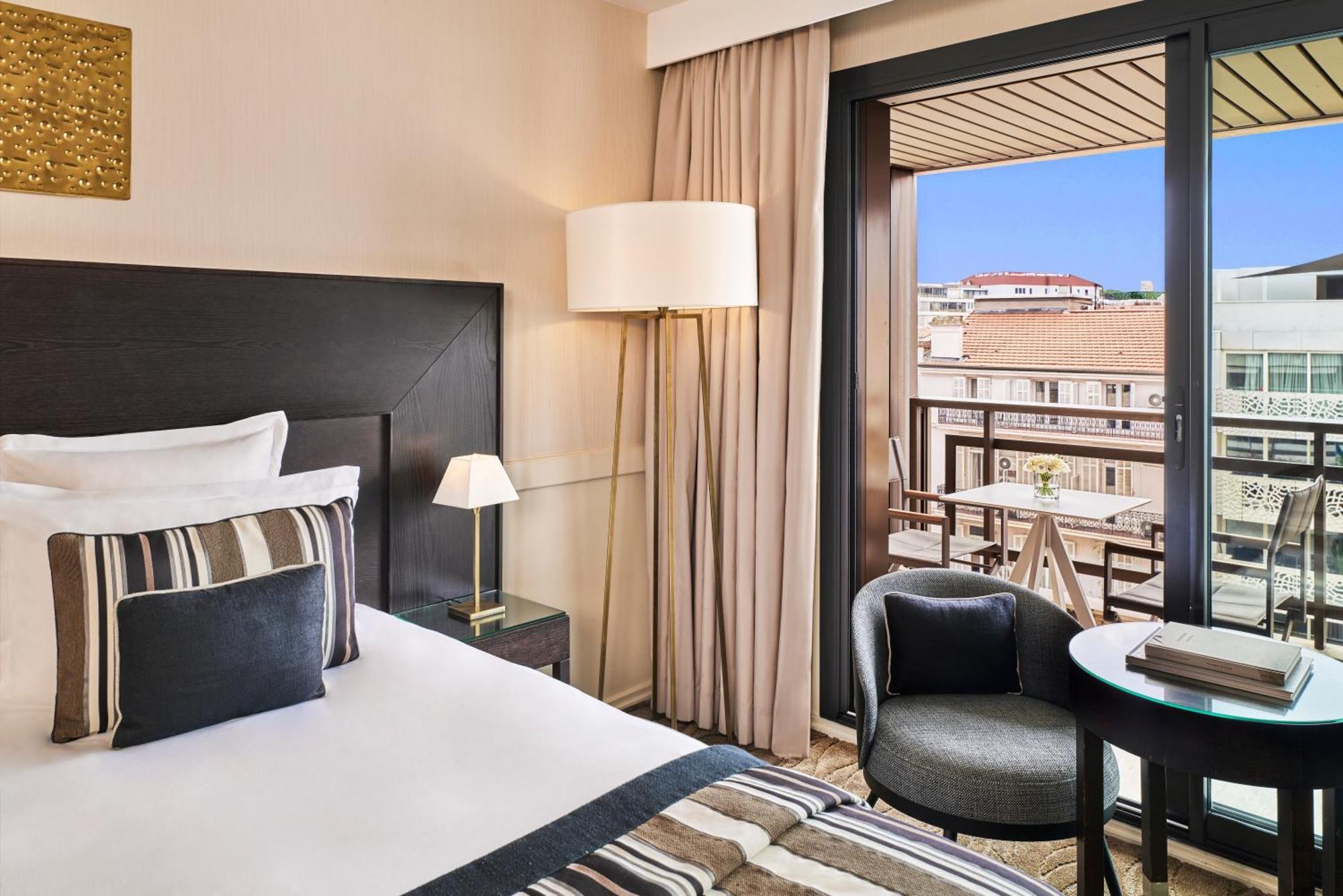 Hotel Barriere Le Gray D'Albion Кан Екстериор снимка