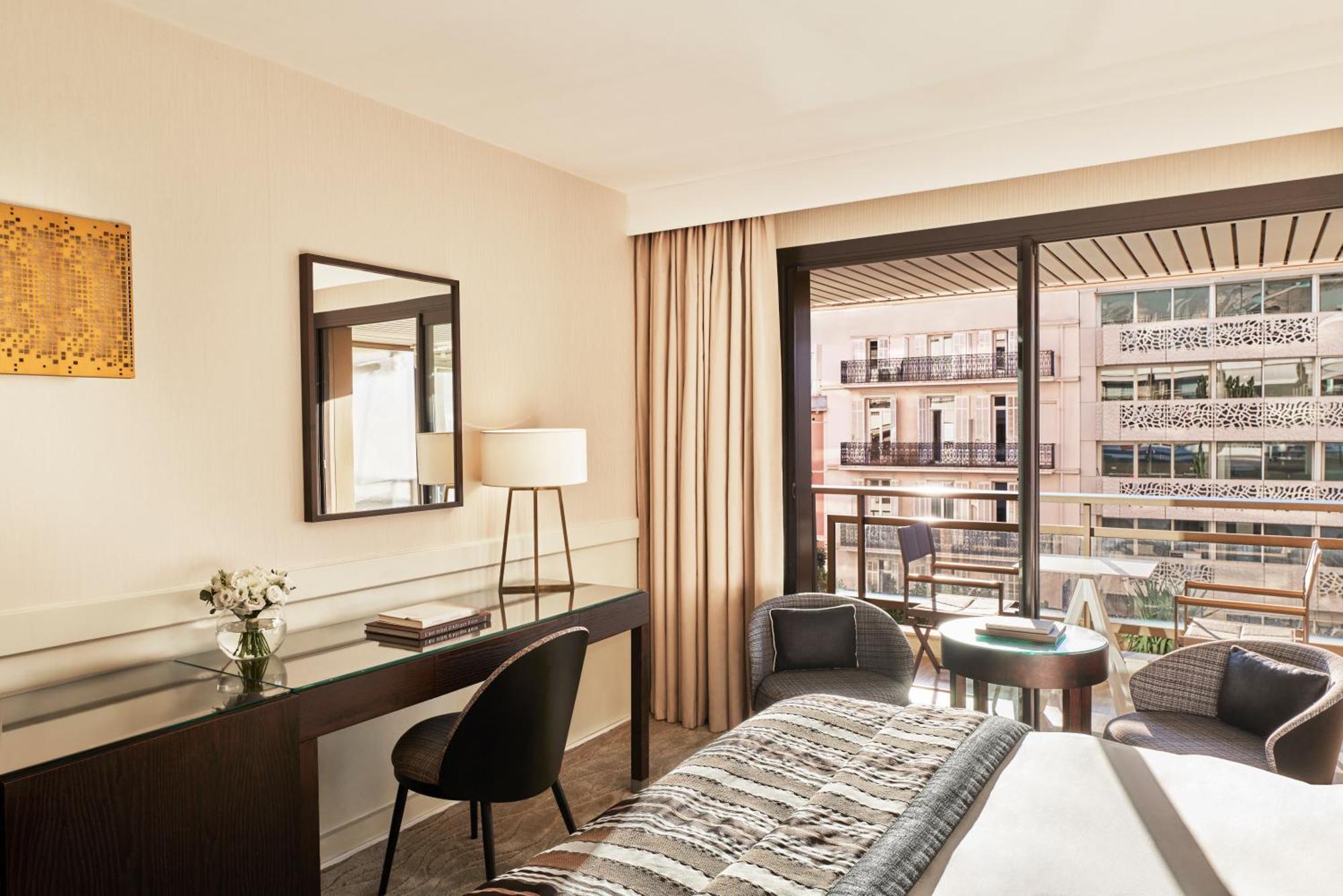 Hotel Barriere Le Gray D'Albion Кан Екстериор снимка